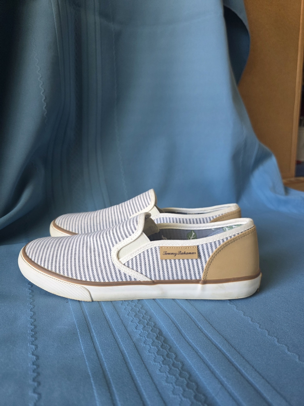 Tommy Bahama Canvas Stripe Flats Women’s 9.5 Nautical Beach Style
